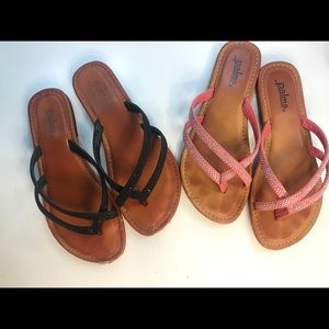 2 pairs of flip flops ✨ 4/$15